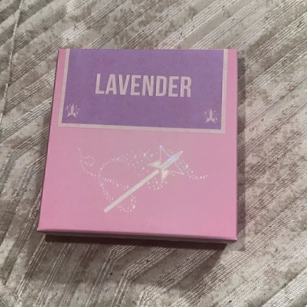 Jeffree Star Luminous Setting Powder Lavender - Picture 3 of 4